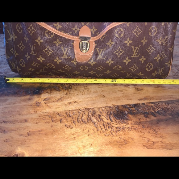 Louis Vuitton duffle bag with exterior pockets - Picture 12 of 16